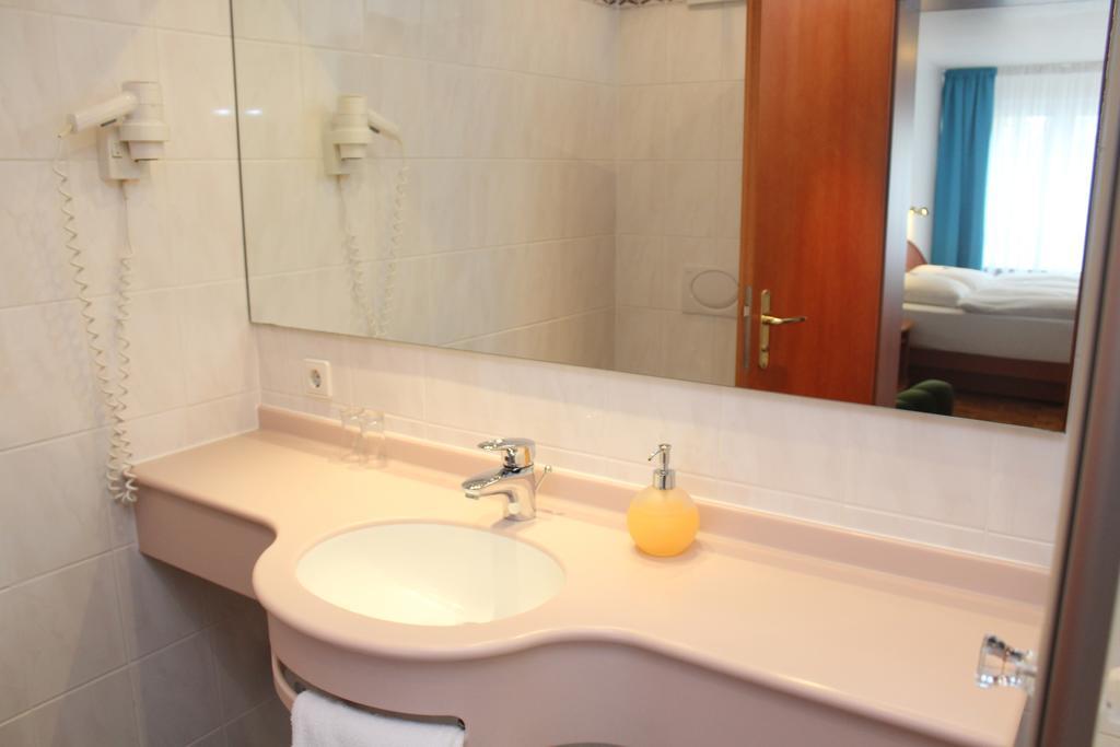 Hotel Sonne Leinfelden-Echterdingen Quarto foto