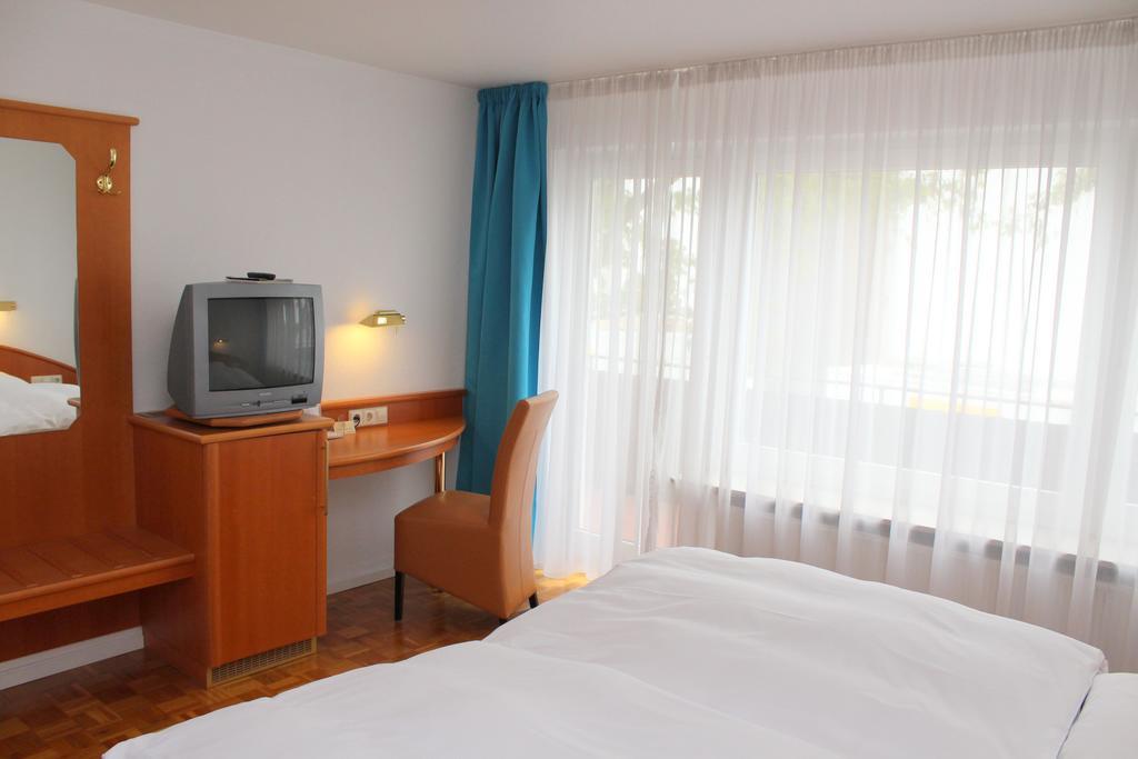 Hotel Sonne Leinfelden-Echterdingen Quarto foto
